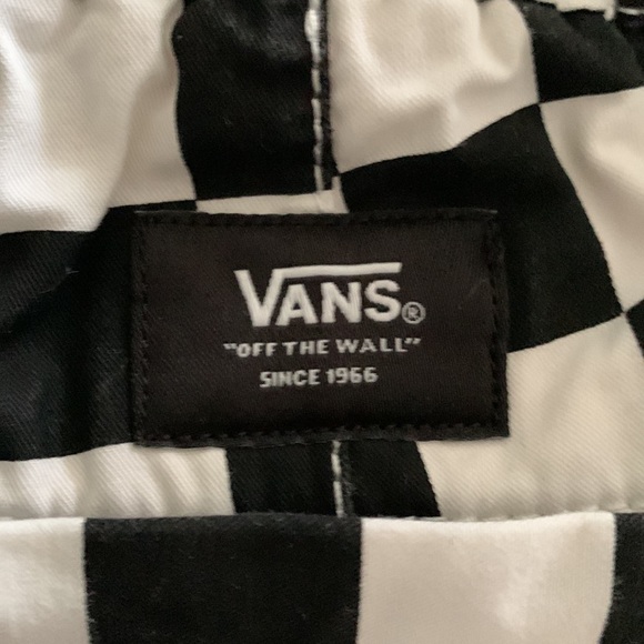 Men’s Vans shorts. New, never worn. Size large - Picture 3 of 3